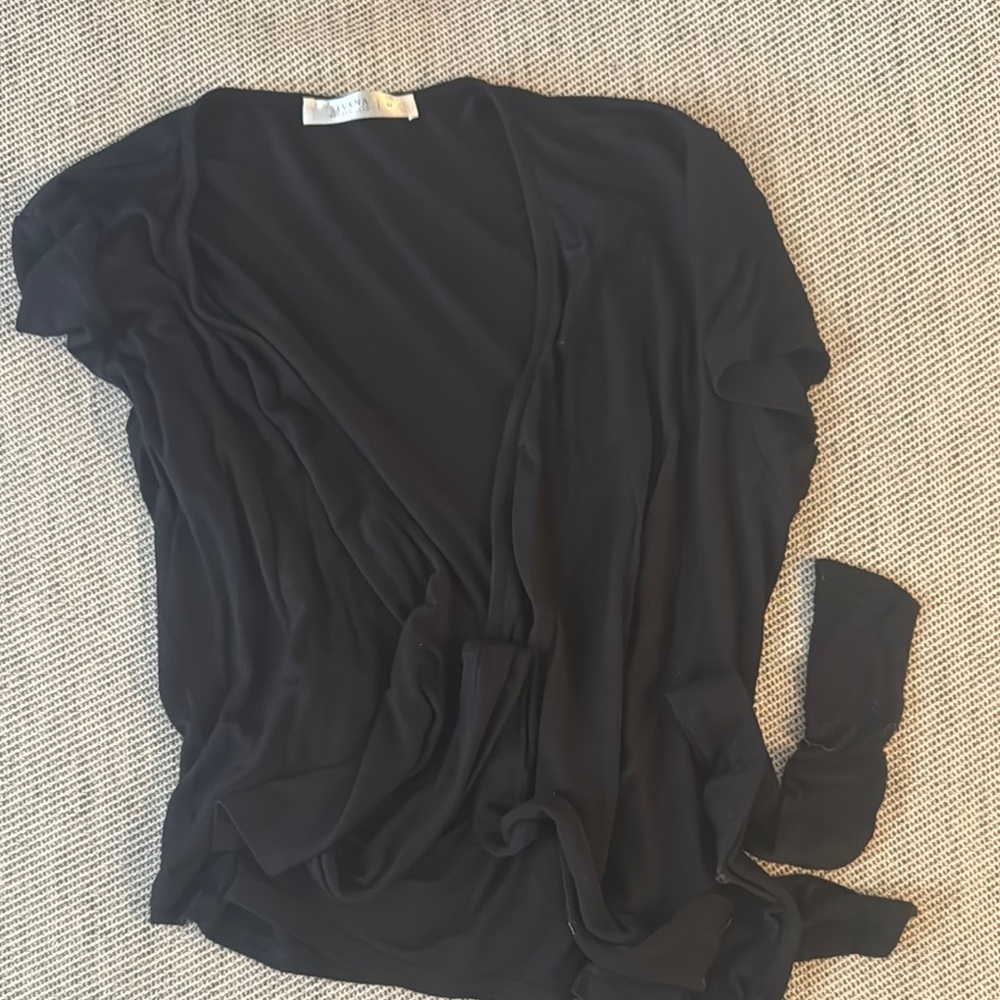 Saivana Elegant Black Bamboo Top